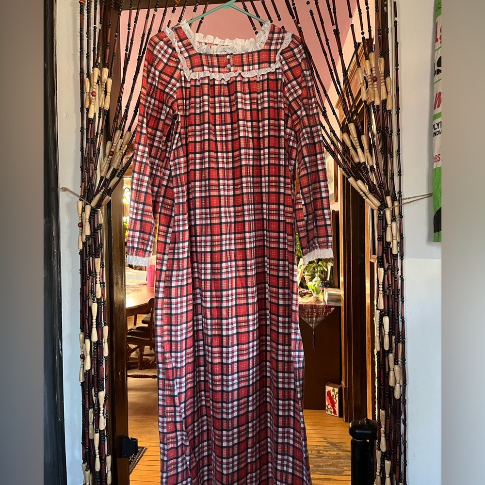 Vintage cottagecore granny flannel Long Sleeve Nightgown